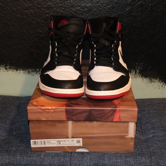 Air Jordan 1 High OG - Picture 3 of 3